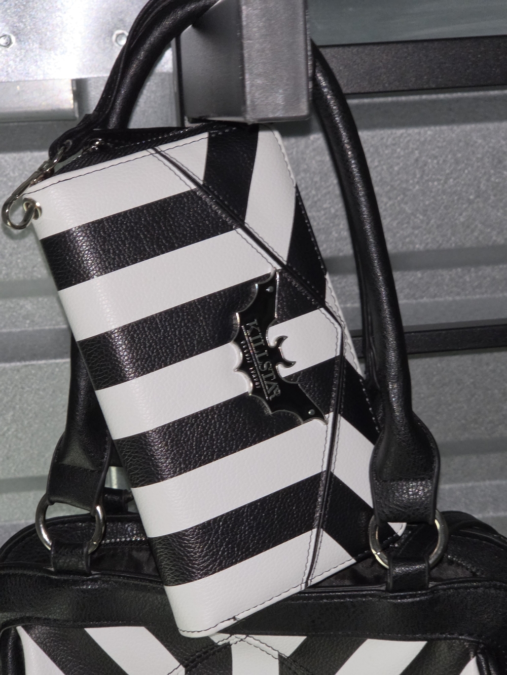 Never Trust The Living - Killstar Purse And Wallet - Picture 3 of 7